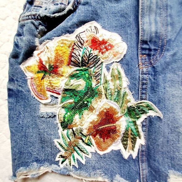 Zara denim skirt distressed floral applique grunge - Picture 2 of 8